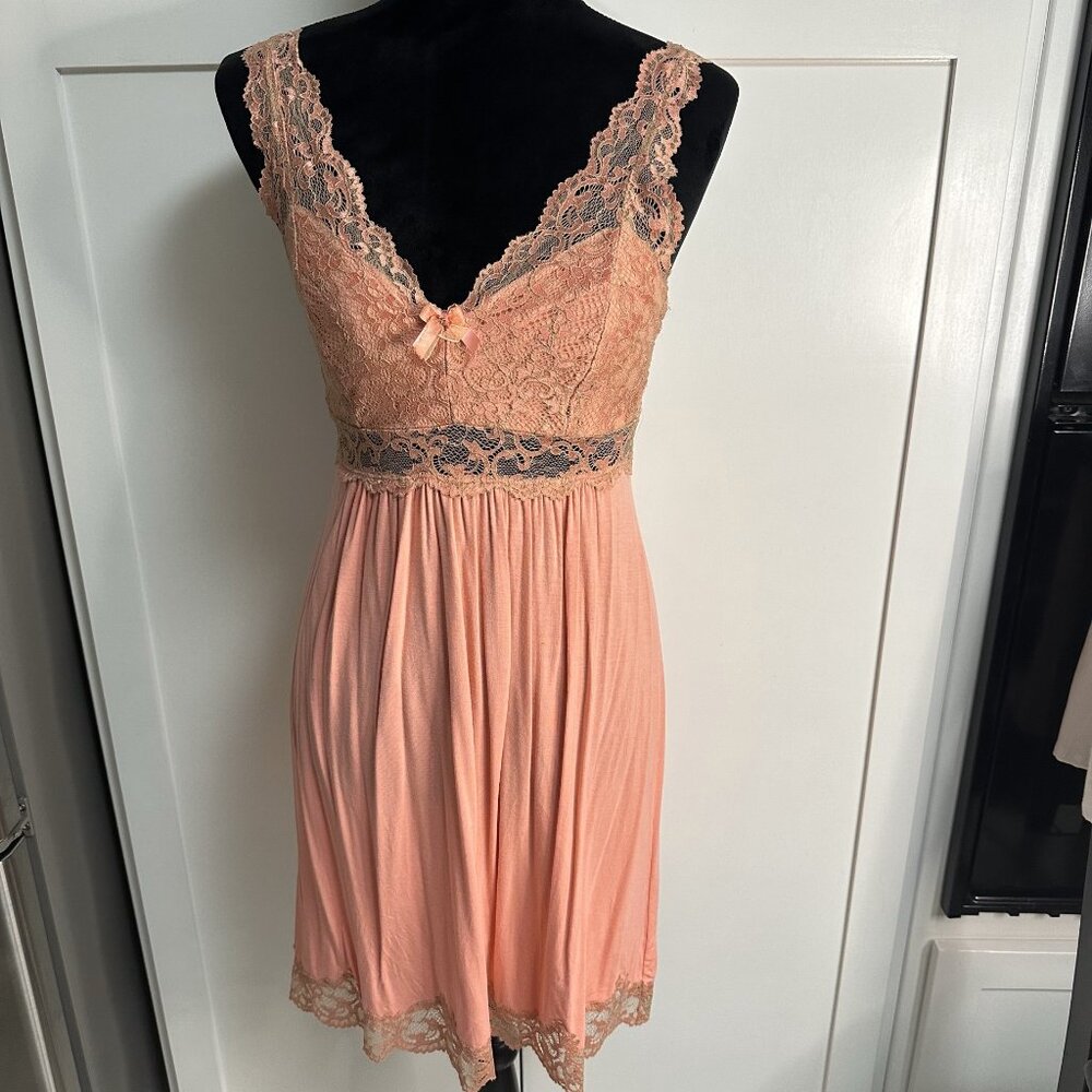 Soma Intimates Night Gown Size X Small Lace Trim Salmon Slip On